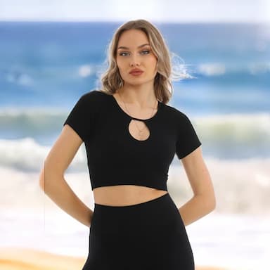 ملابس رياضية نسائية - 24 usd