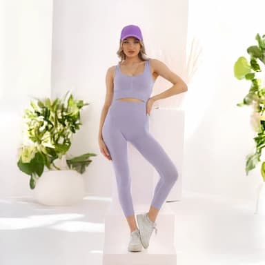 ملابس رياضية نسائية - 24 usd