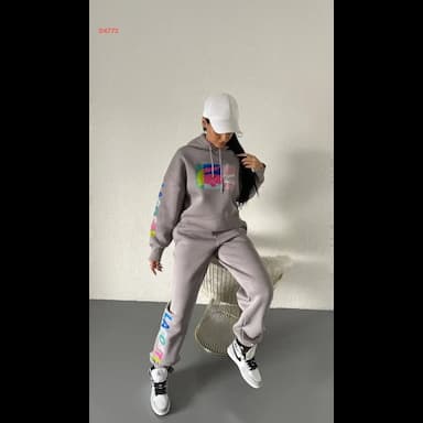 بيجامة نسائية - 21.99 usd