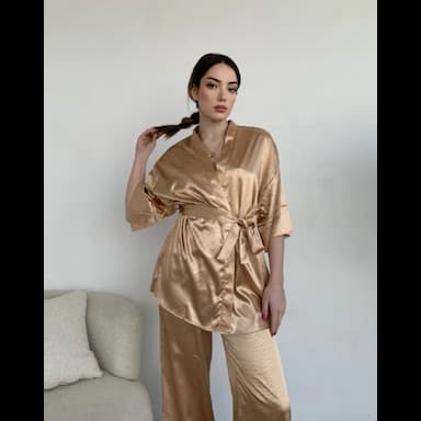 بجامة نسائية ساتان - 11.99 usd