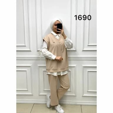 طقم البسة نسائي - 17.99 usd