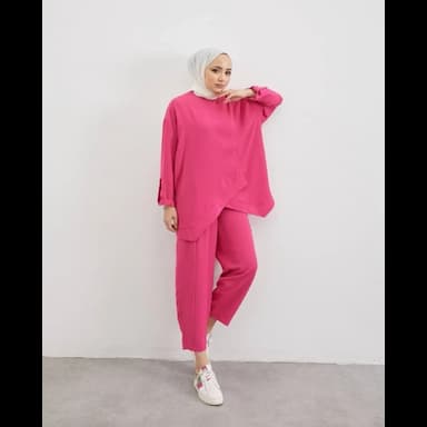 طقم البسة نسائي - 15.99 usd