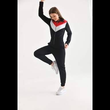 اطقم ملابس نسائية - 14.99 usd