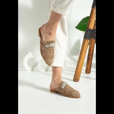 النعال النسائية - 7.99 usd