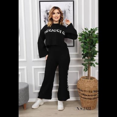طقم تريكو نسائي - 14.99 usd