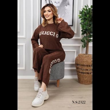 طقم تريكو نسائي - 14.99 usd