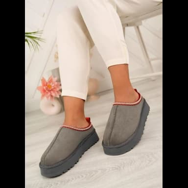 بوت نسائي - 12.99 usd