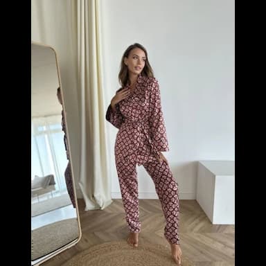 بيجامات نسائية - 18.99 usd