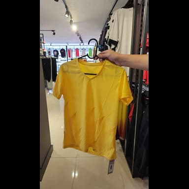 تي شيرت رياضي - 6.99 usd