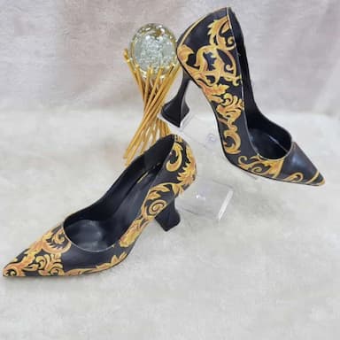 أحذية نسائية بكعب - 14.99 usd