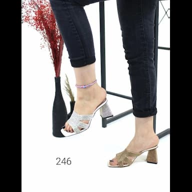 أحذية نسائية بكعب - 9.5 usd