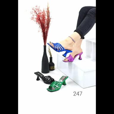 أحذية نسائية بكعب - 9.5 usd