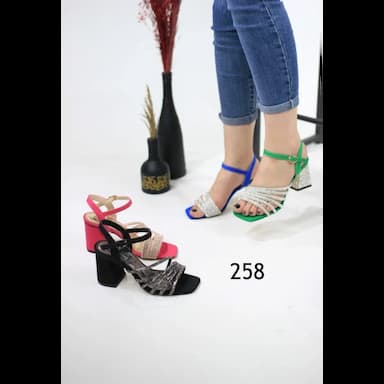 أحذية نسائية بكعب - 9.5 usd